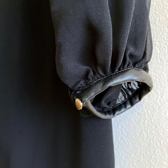 NWT Zara Contrasting Mini Black Dress V-neck with Puff Sleeves XS - Picture 5 of 10